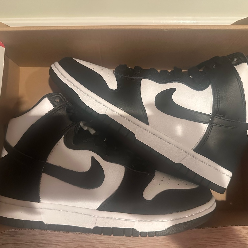 Nike Black and White women's High-Top Sneakers. Panda 🐼 sneakers - Picture 6 of 11